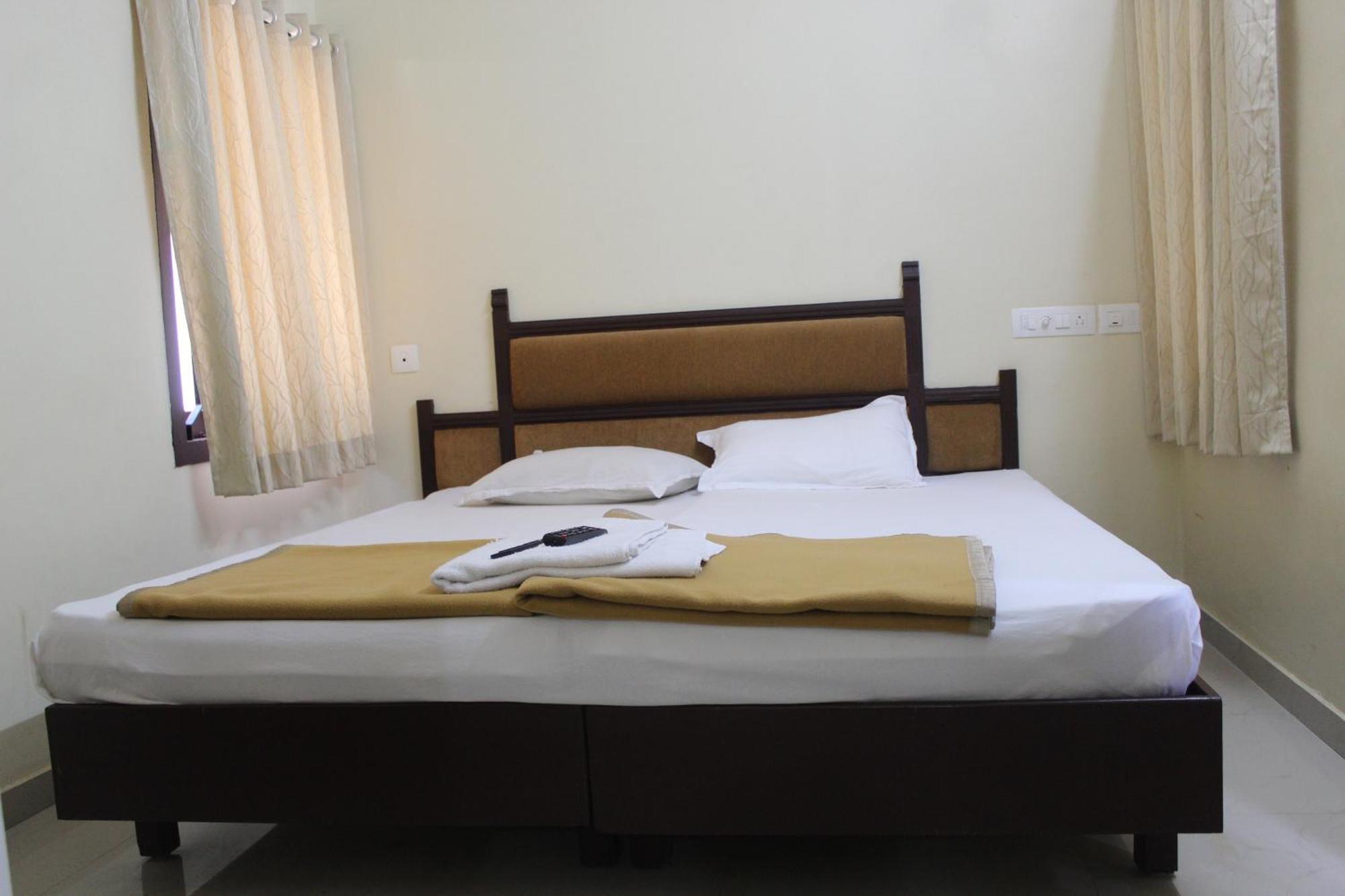 Anna Hotel Тривандрум Экстерьер фото