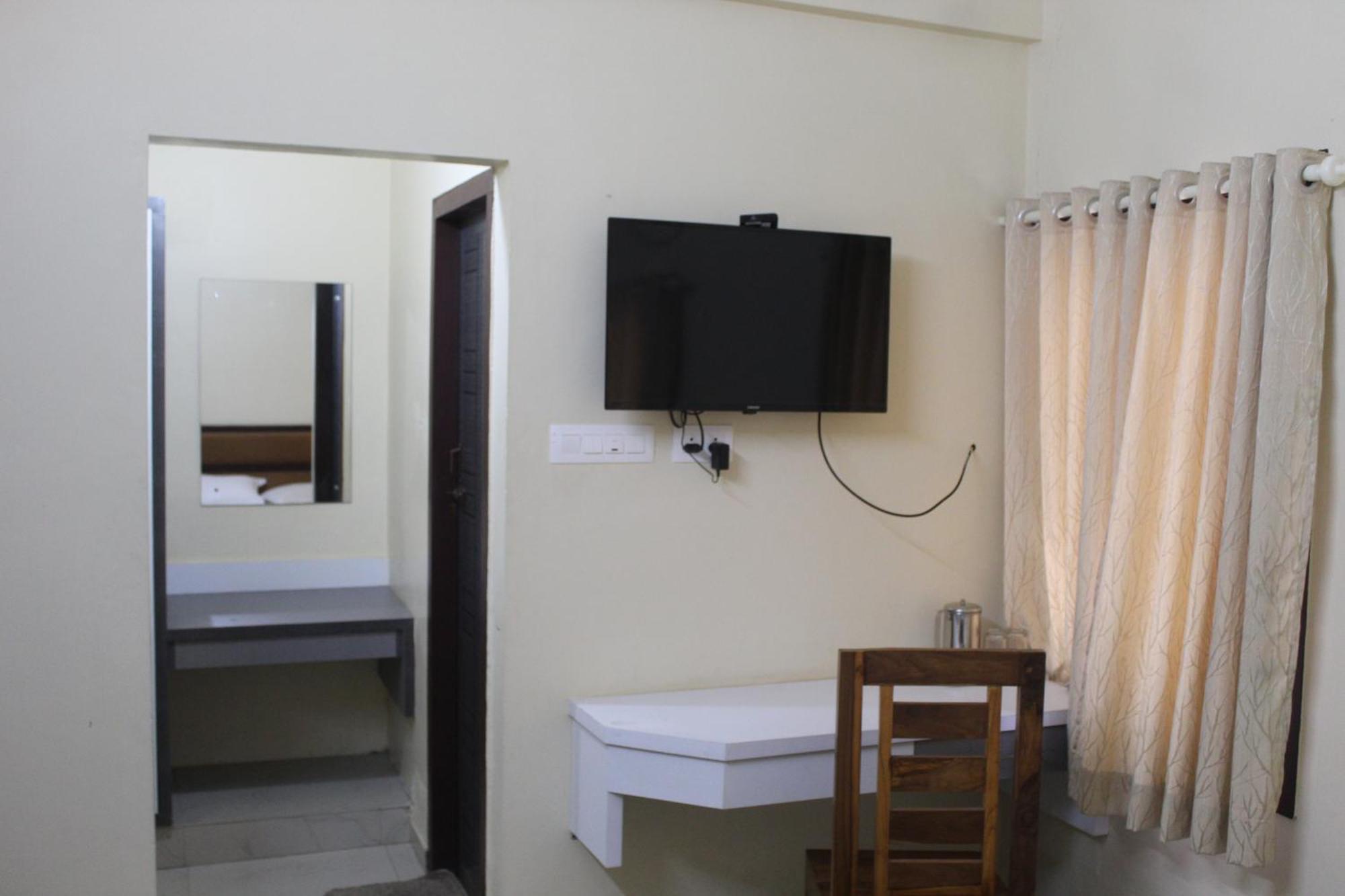 Anna Hotel Тривандрум Экстерьер фото